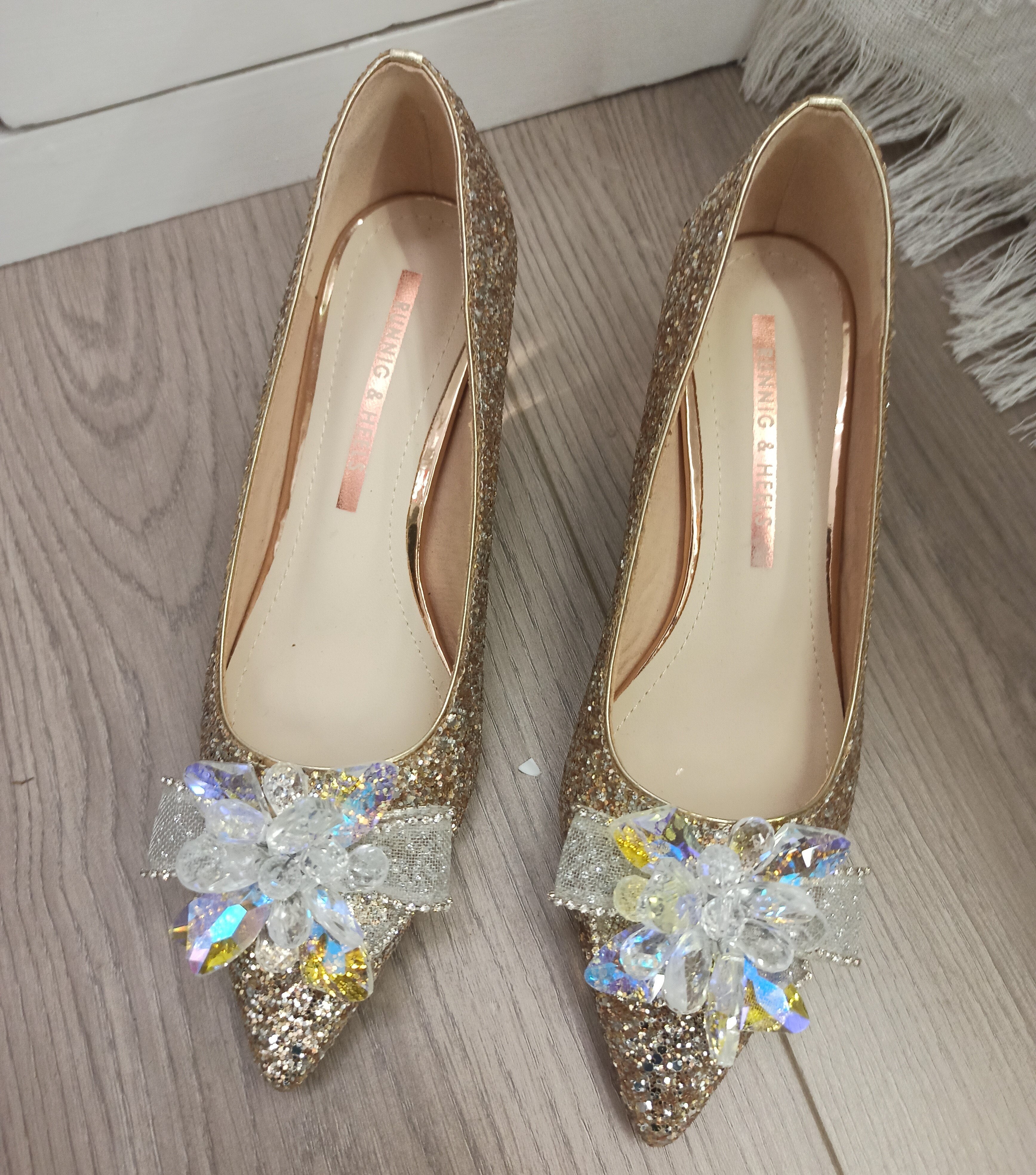 2023 Spring New Women's Single Shoes Luxury Pointed Sequins Rhinestone Crystal Bowknot High Heeled Wedding Party Shoes