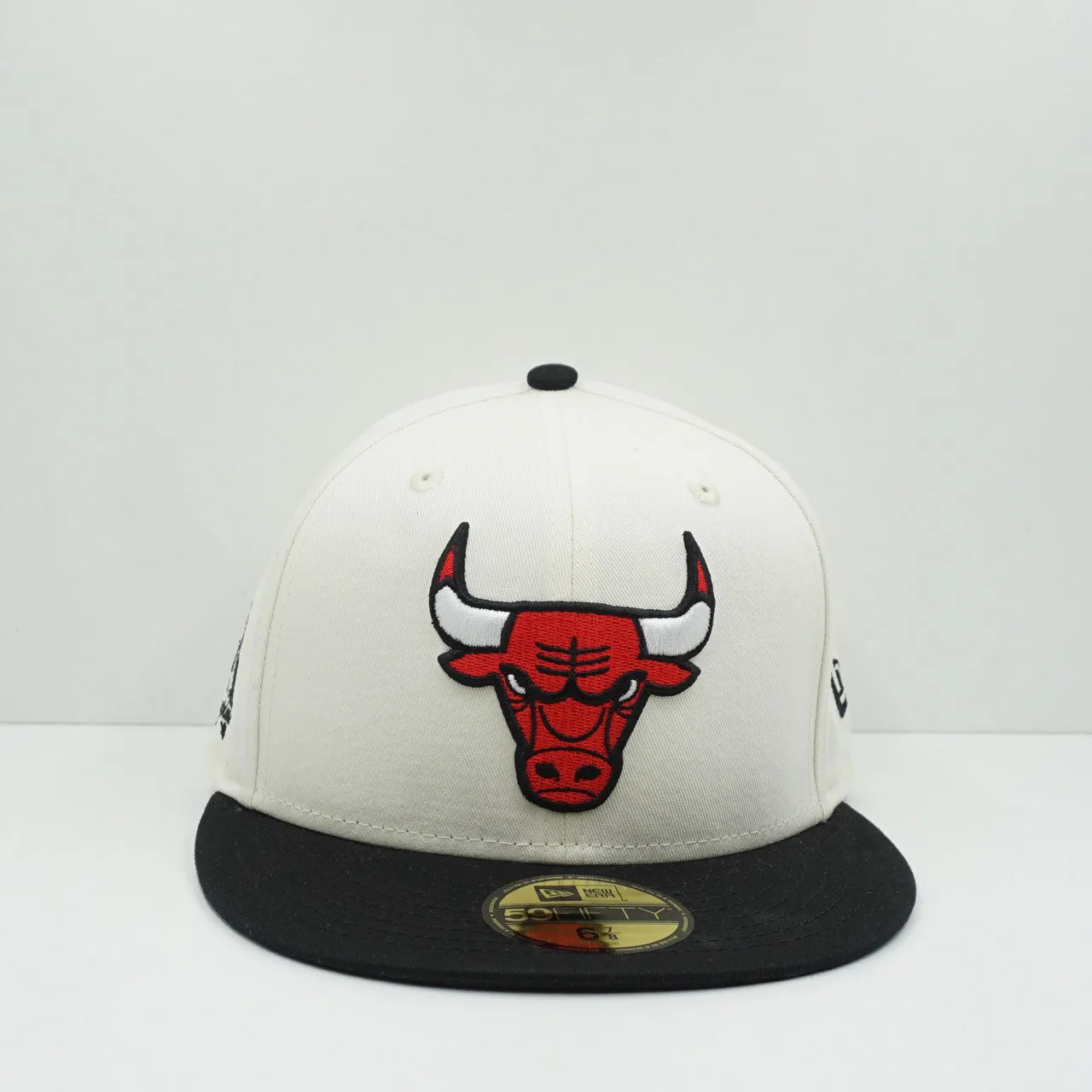 New Era Chicago Bulls  Sail/Black Fitted Cap