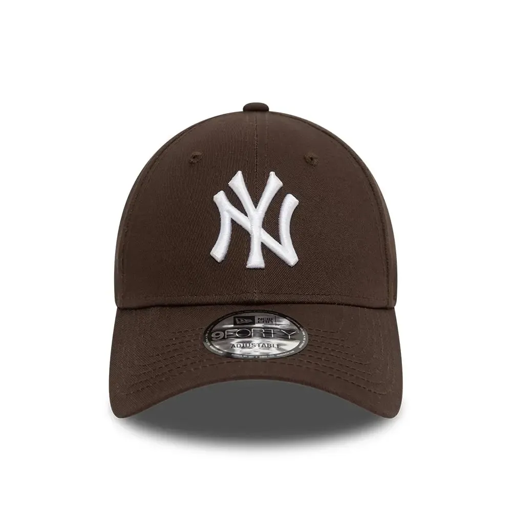 New York Yankees League Essential Dark Brown 9Forty Adjustable Cap