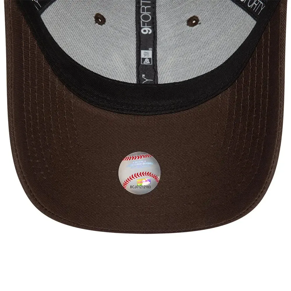 New York Yankees League Essential Dark Brown 9Forty Adjustable Cap