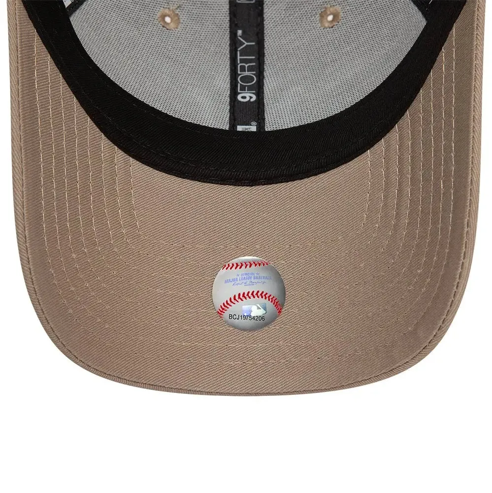 New York Yankees League Essential Pastel Brown 9Forty Adjustable Cap