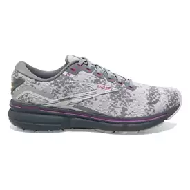 Women's Brooks Ghost 15, White/Oyster/Oriole, 9.5 B Medium